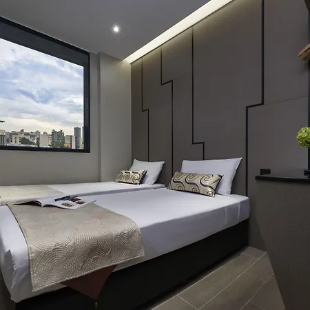 Hotel 81 Gold-3